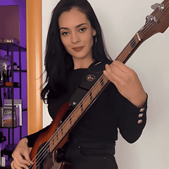 Lirio de Mayo – Lirio de Mayo is a Spain‑based bassist & content creator with ~22K Threads followers and over 4K ... (CFG Cable Free Guitar artist)